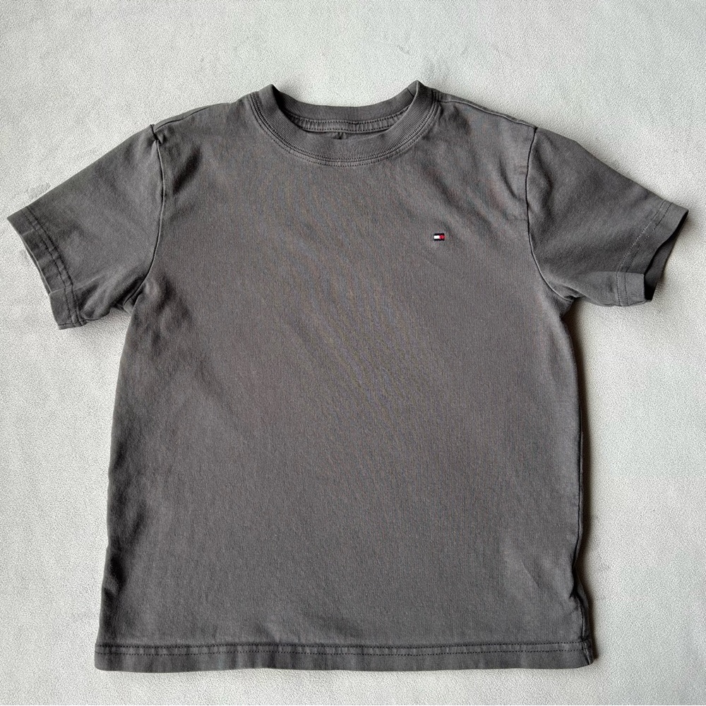 Tommy Hilfiger ~ Dark Grey Tee ~ Boys Size S (6-7)